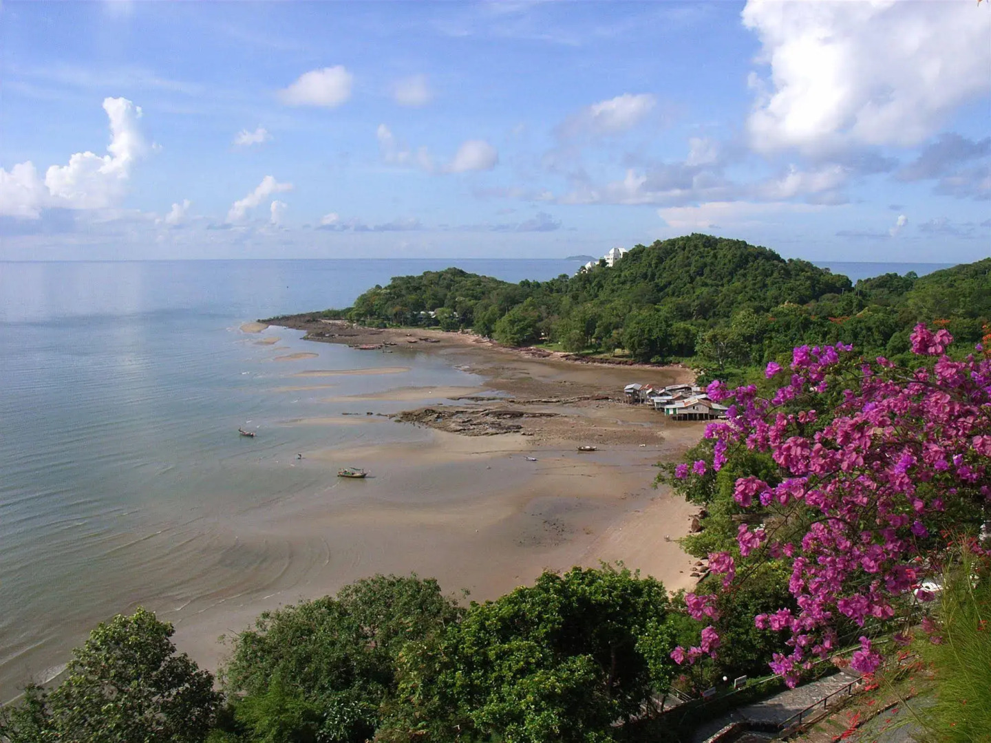 Hinsuay Namsai Resort Hotel