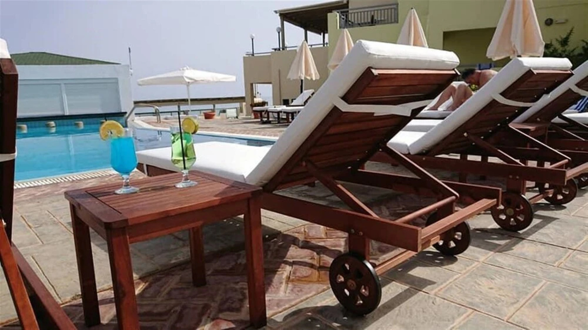 Comfort Blue Sky Beach