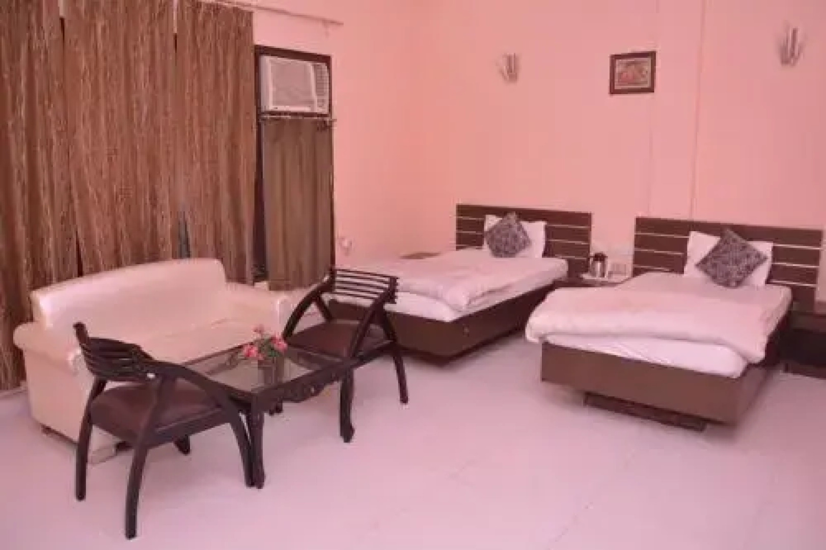 Midtown Hotel and Banquets