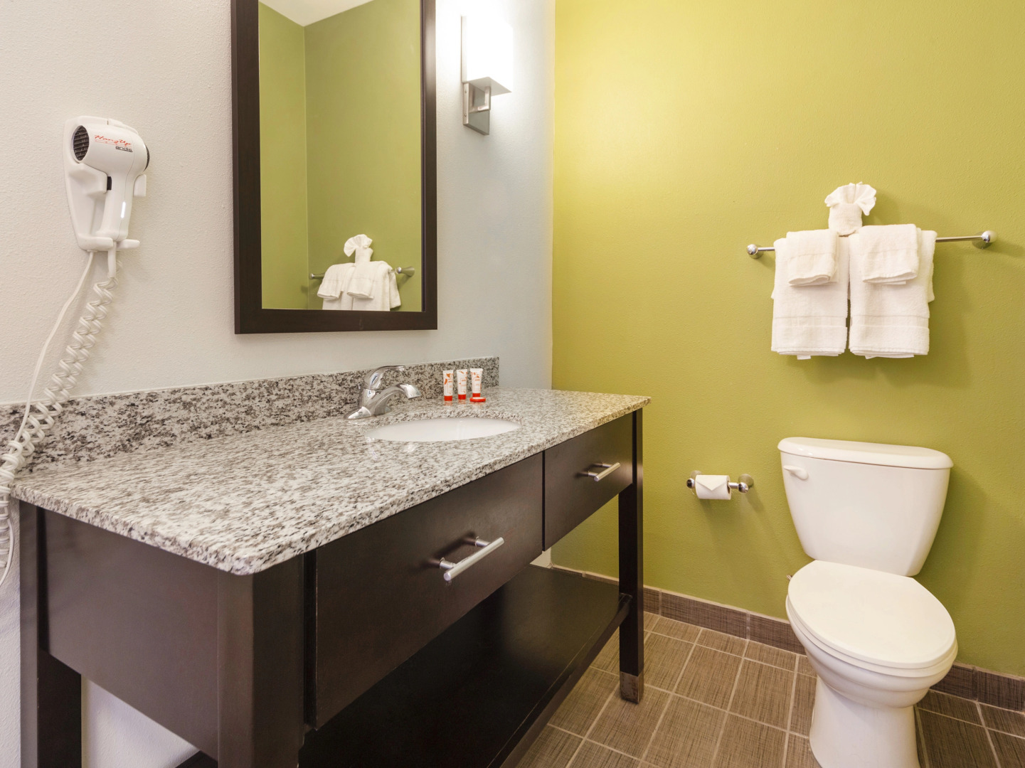 Sleep Inn & Suites Downtown - Convention Center