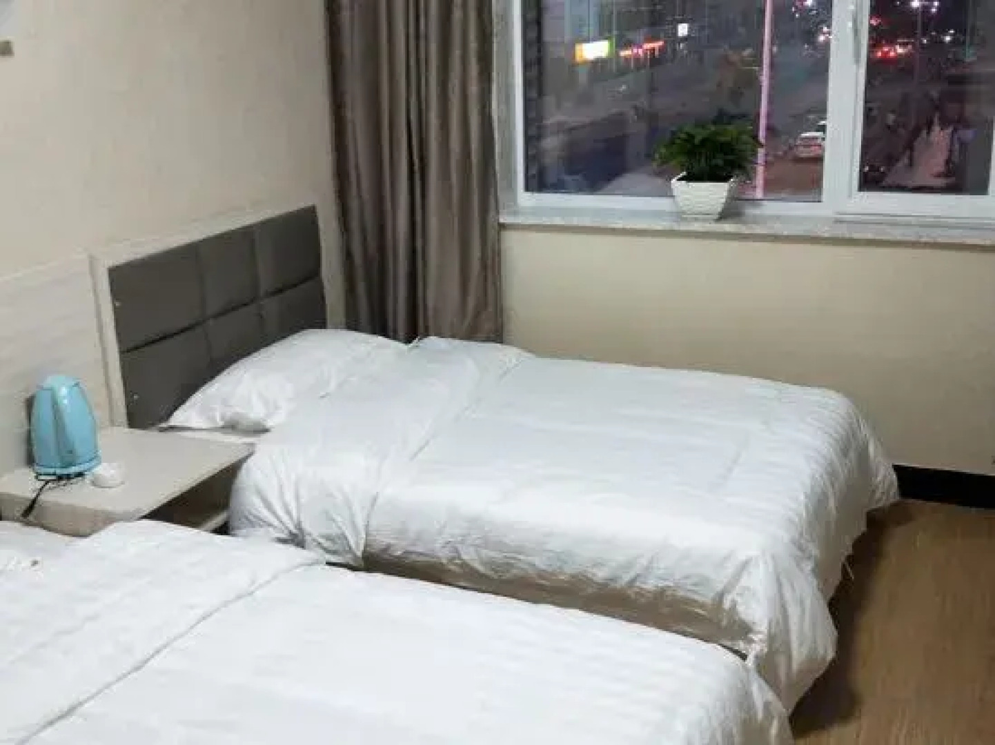 Wanluoyuan Theme Hotel