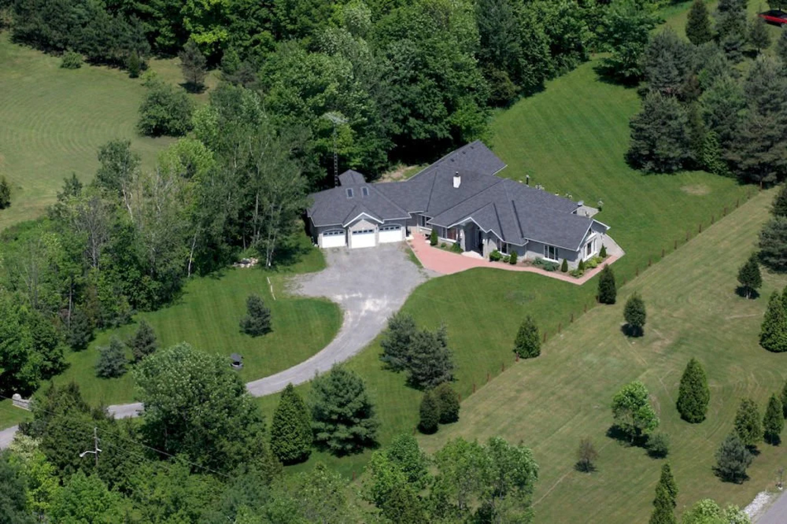 Pine Breeze Bed and Breakfast