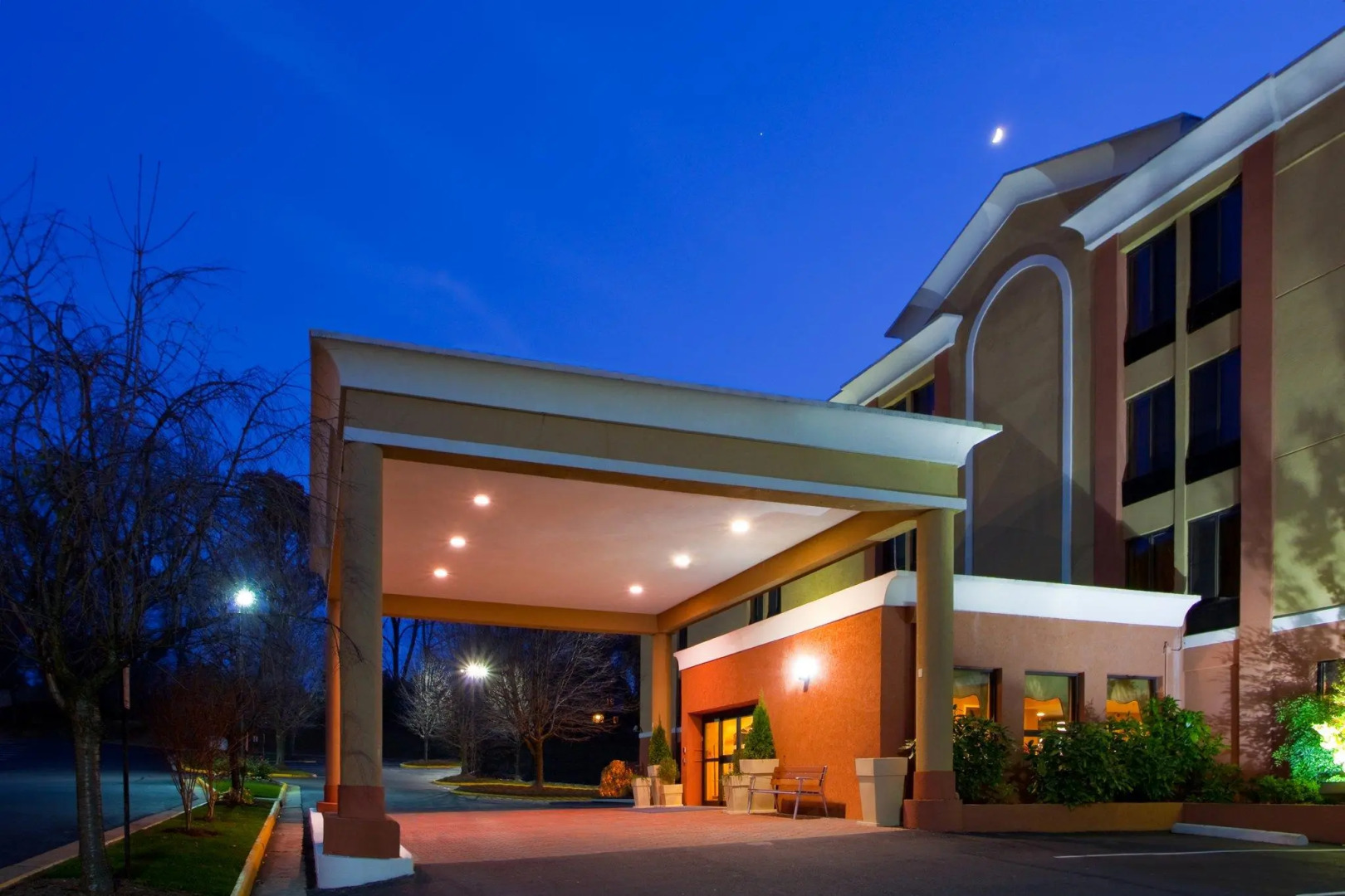 Holiday Inn Express Fairfax - Arlington Boulevard by IHG