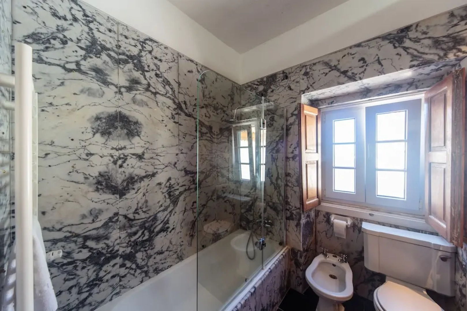 Shepinetree - Capela House