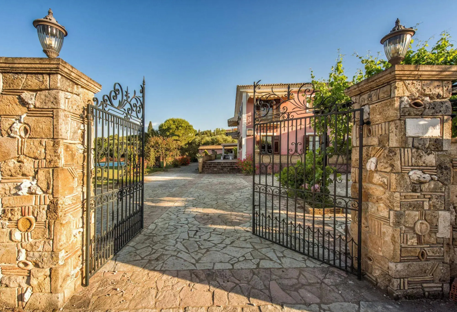 Sarakino The House of Literature