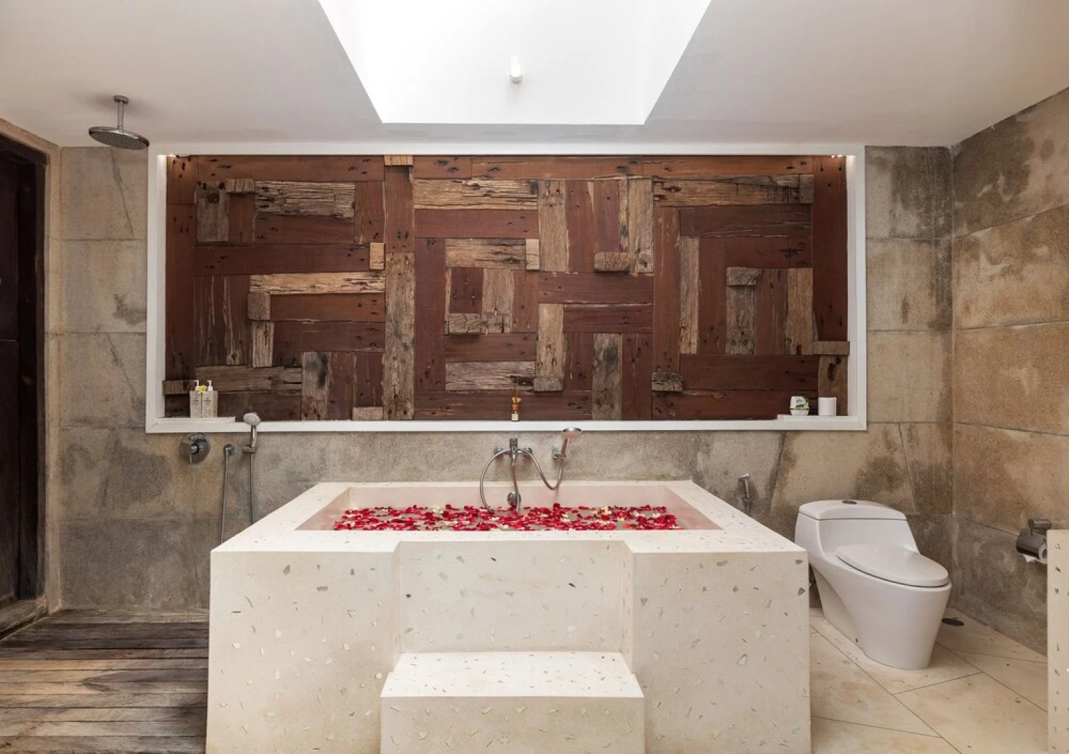 Fascinating Beachfront 2 Br Villa in Seminyak