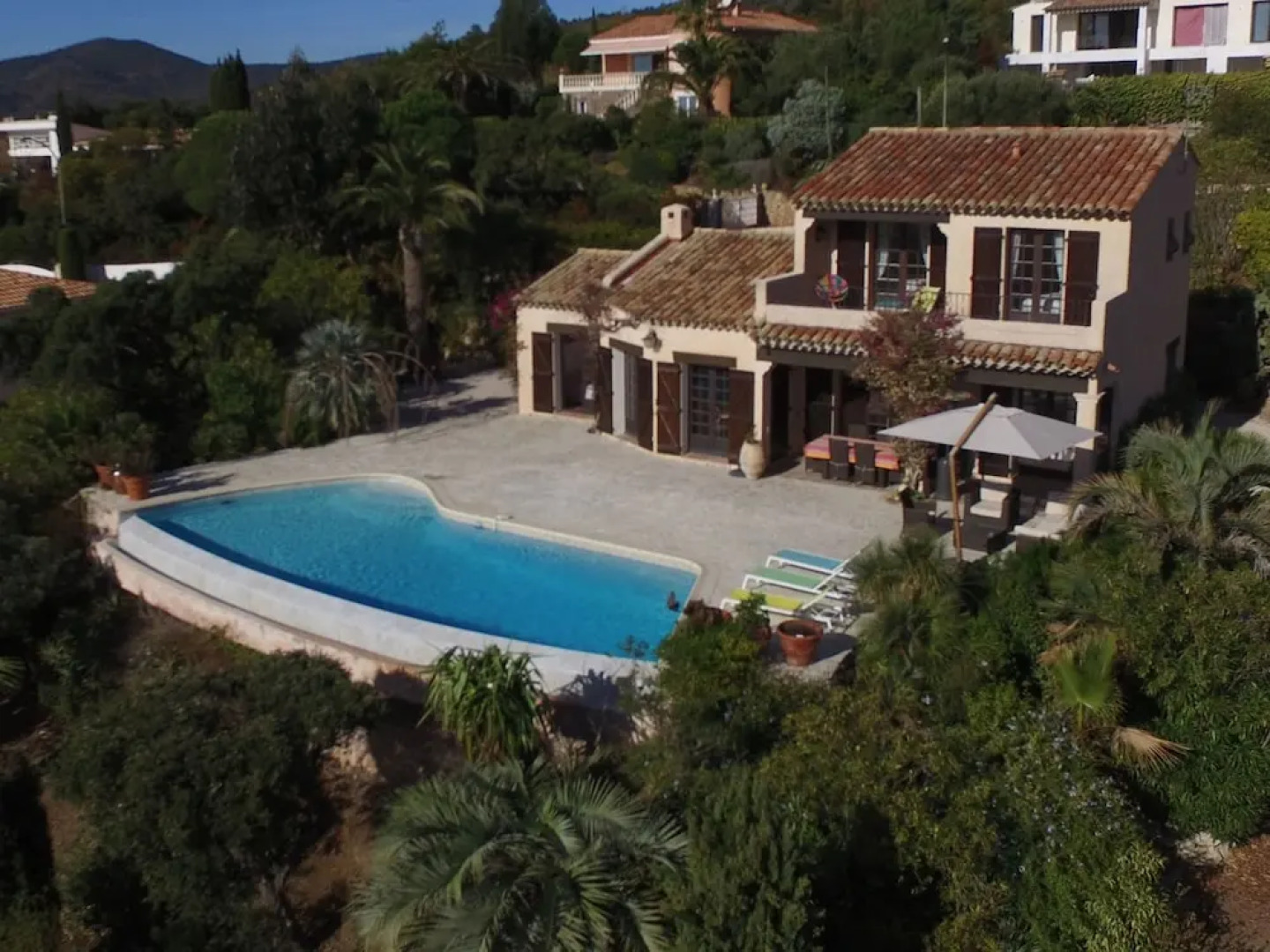 Le Bougnon Villa 4ch Piscine vue mer