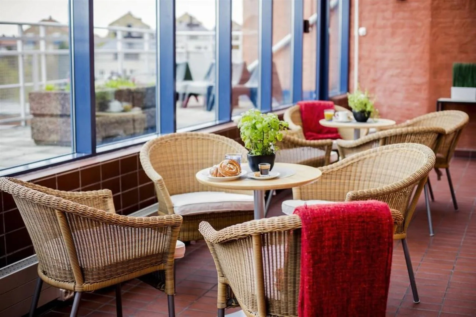 2Home Hotel Apartments