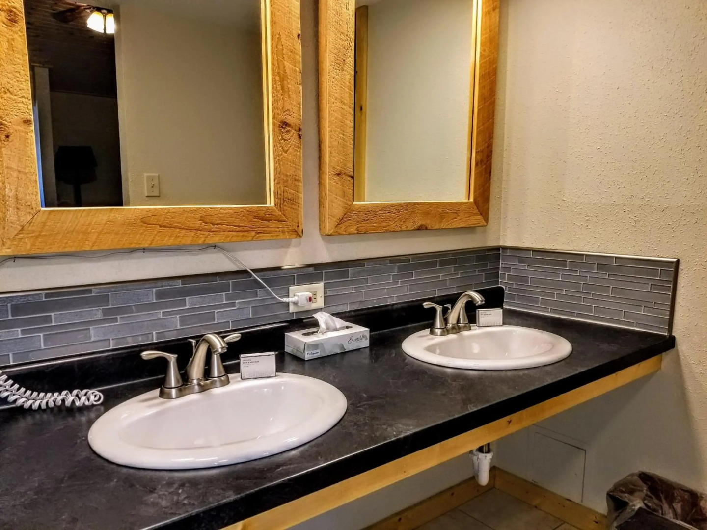 The Round Barn Lodge