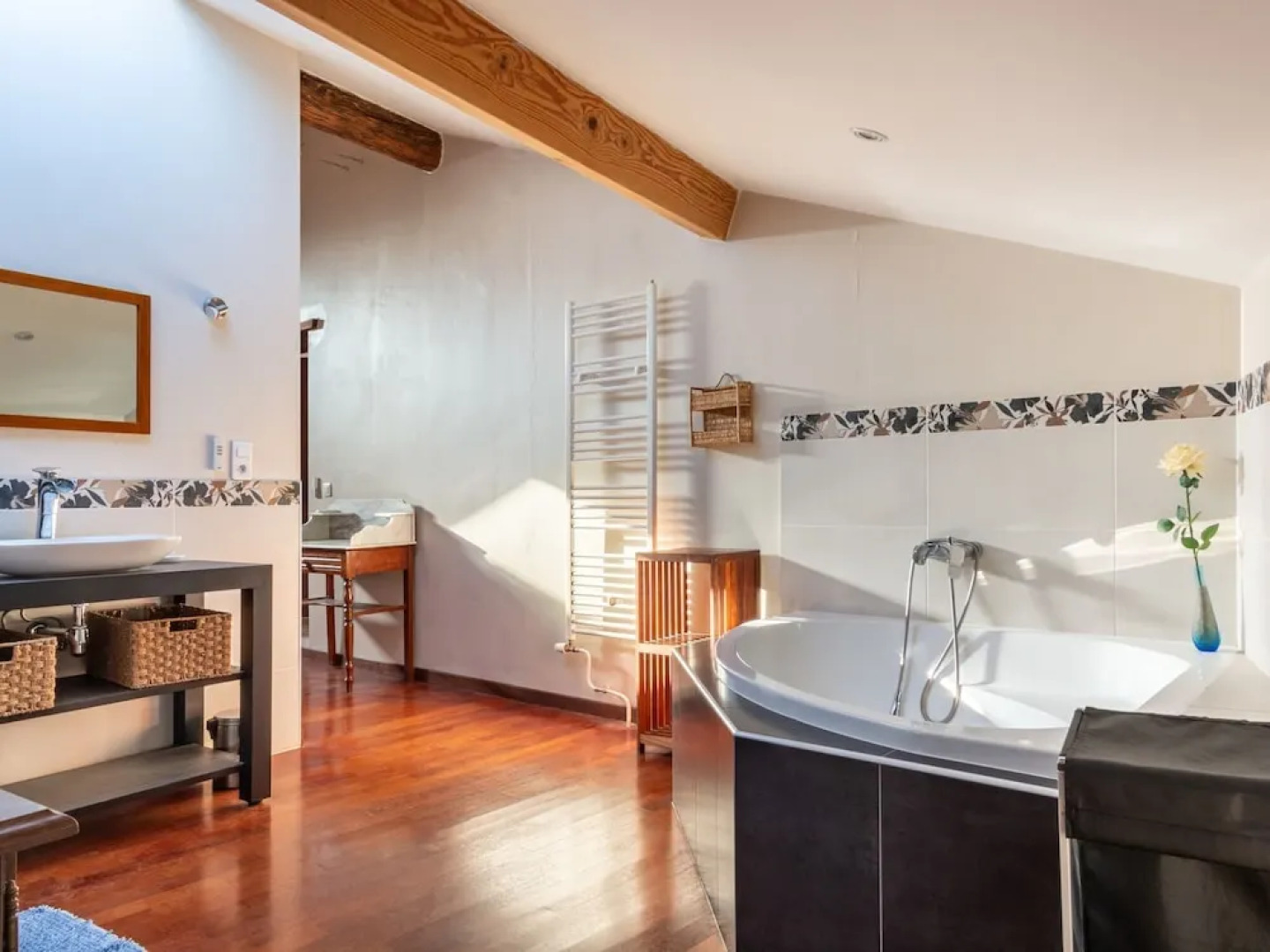 Elegant Holiday Home in Olonzac With Private Swimming Pool