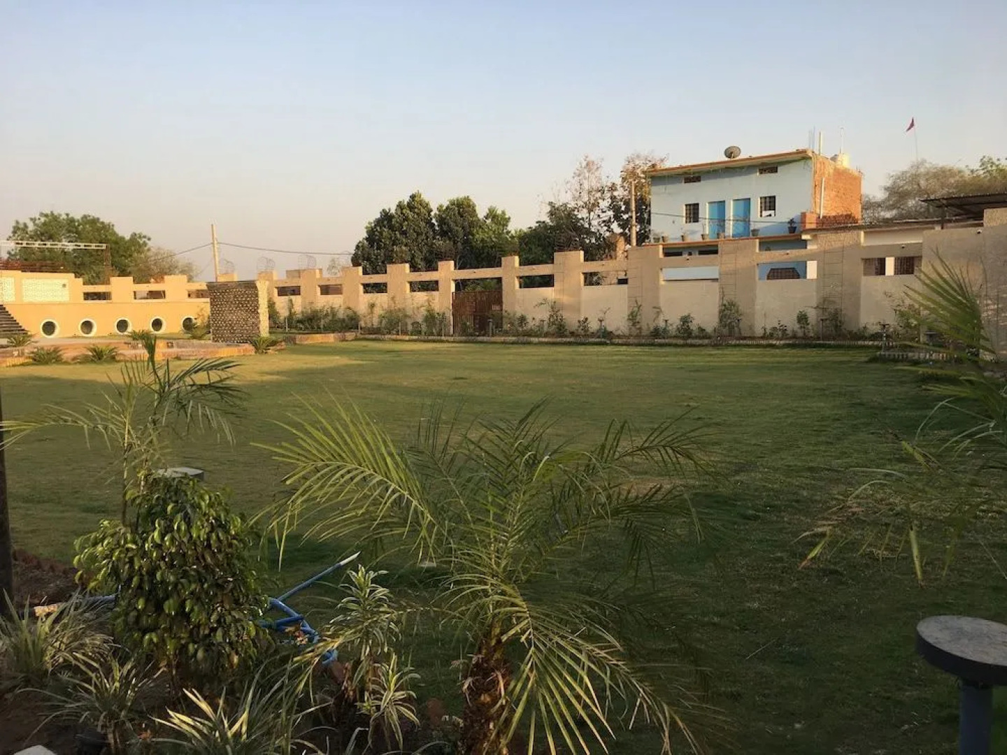 Hotel Ratan Royal Inn.