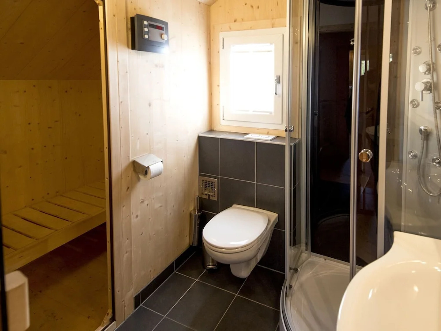 Modern Wooden Chalet in Sankt Georgen ob Murau with Hot Tub