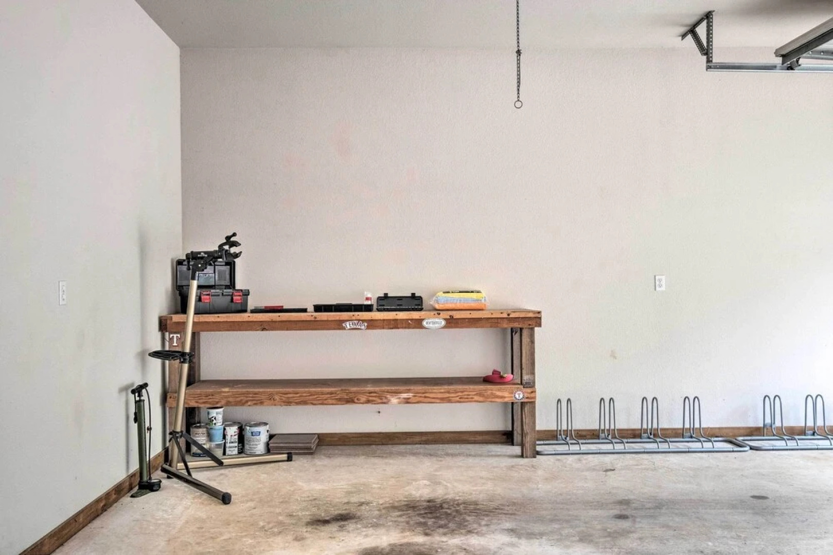 Bella Vista Home w/ Yard: Half Mile to Trails!