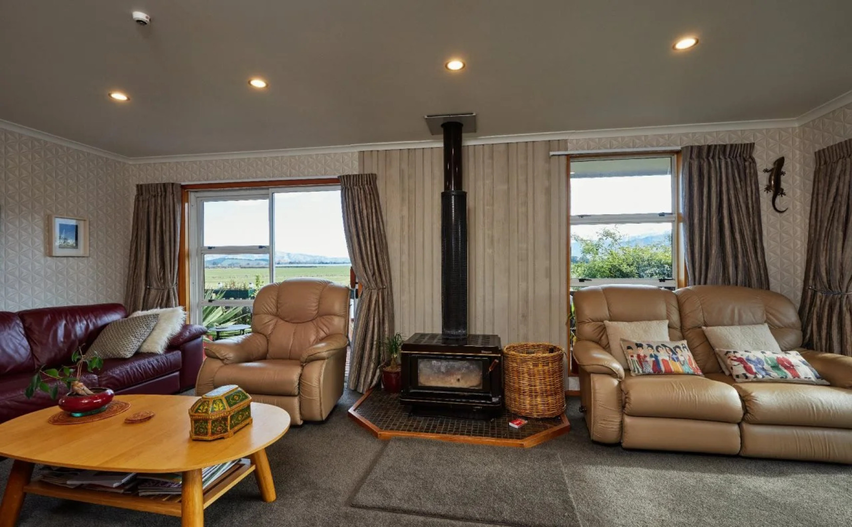 Brook House Bed & Breakfast and Cottages