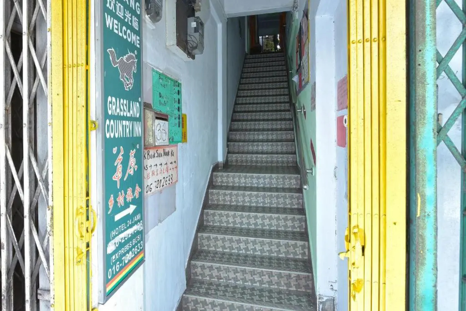 Spot On 90625 Super Green Grass Hotel