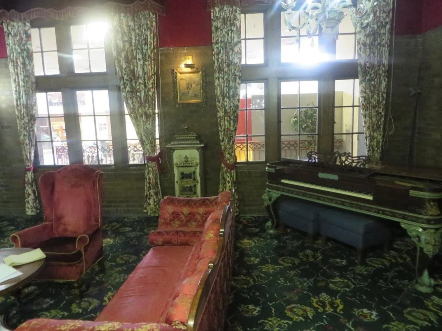 Urbana Landmark Hotel