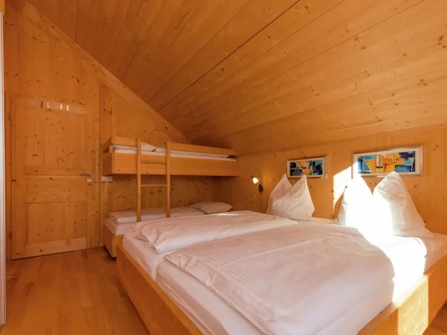 Luxurious Chalet in Hohentauern With Jacuzzi Near Lake