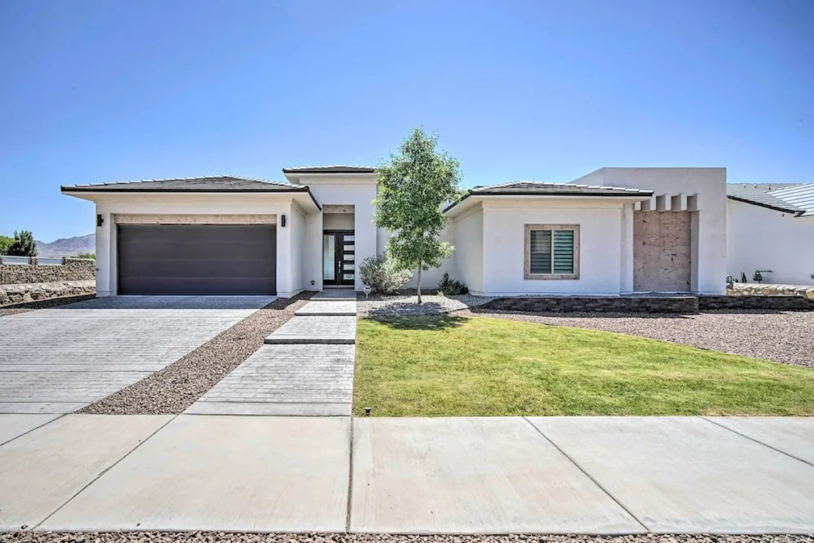Upper Valley El Paso Home w/ Hiking Access On-site