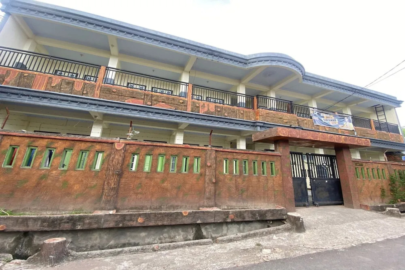 OYO Life 93401 Kos Putri Alamanda Syariah