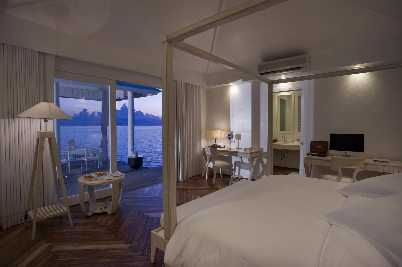 Diamonds Athuruga Maldives Resort & Spa