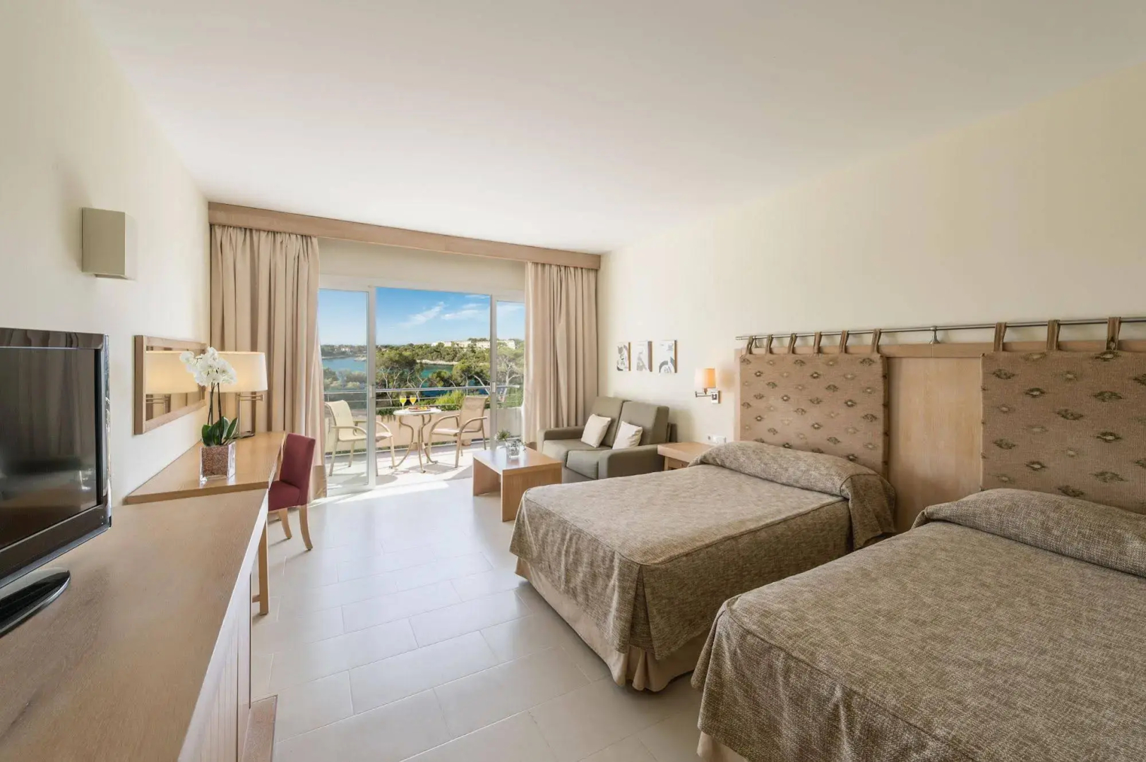 Blau Privilege Porto Petro Beach Resort & Spa
