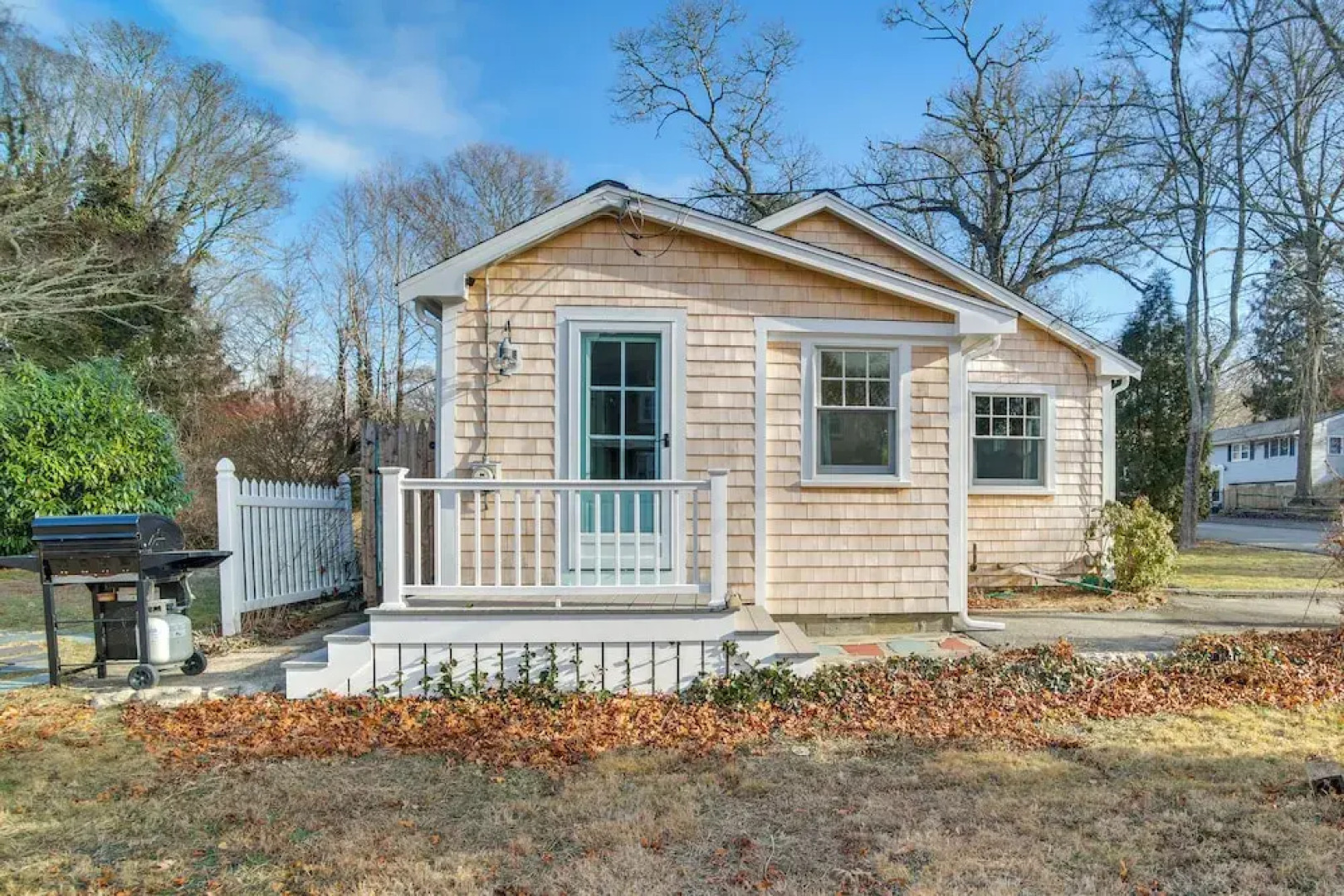 Walk to Monument Beach: Cape Cod Cottage w/ Grill