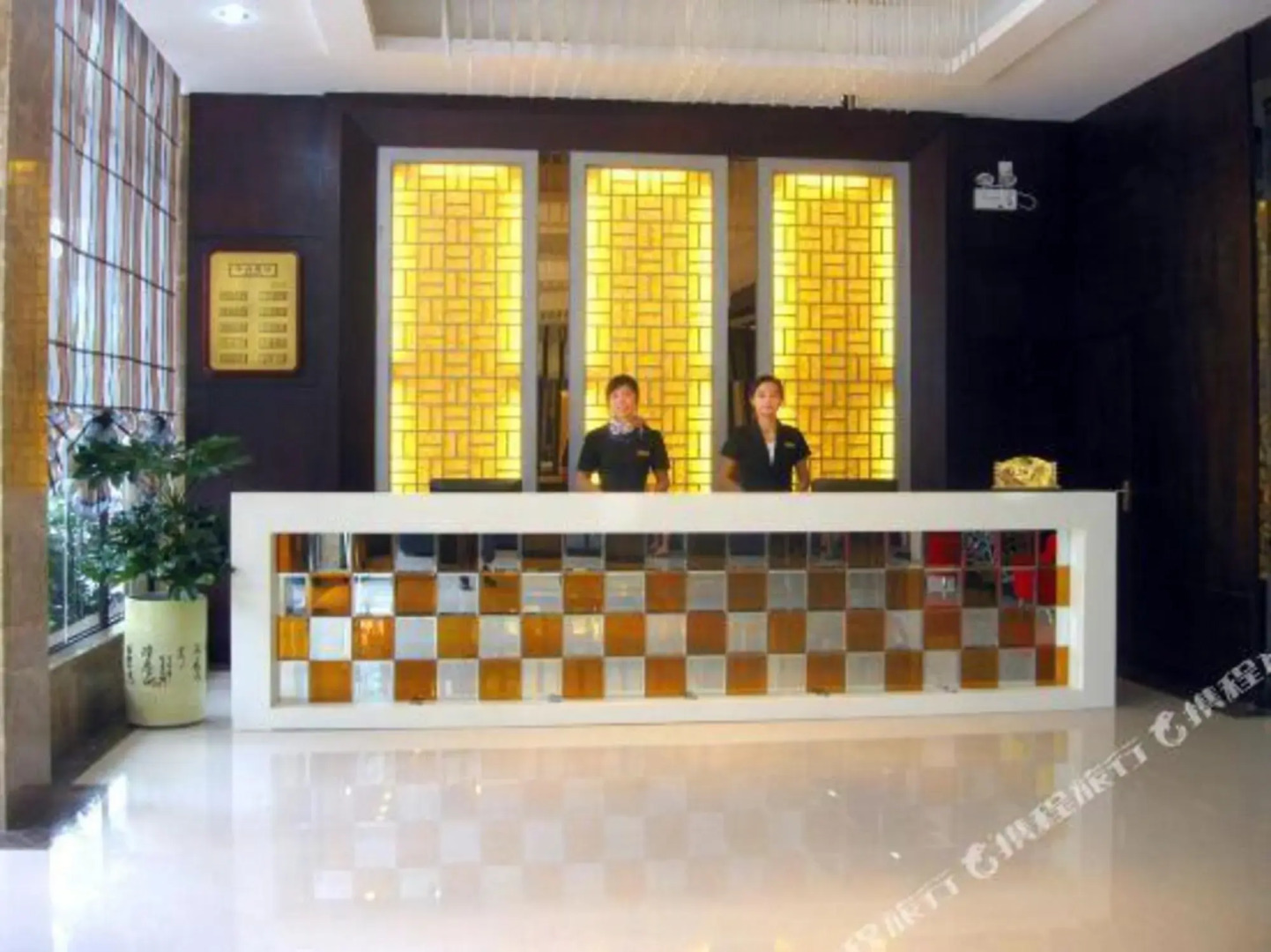 Yufeng Business Hotel