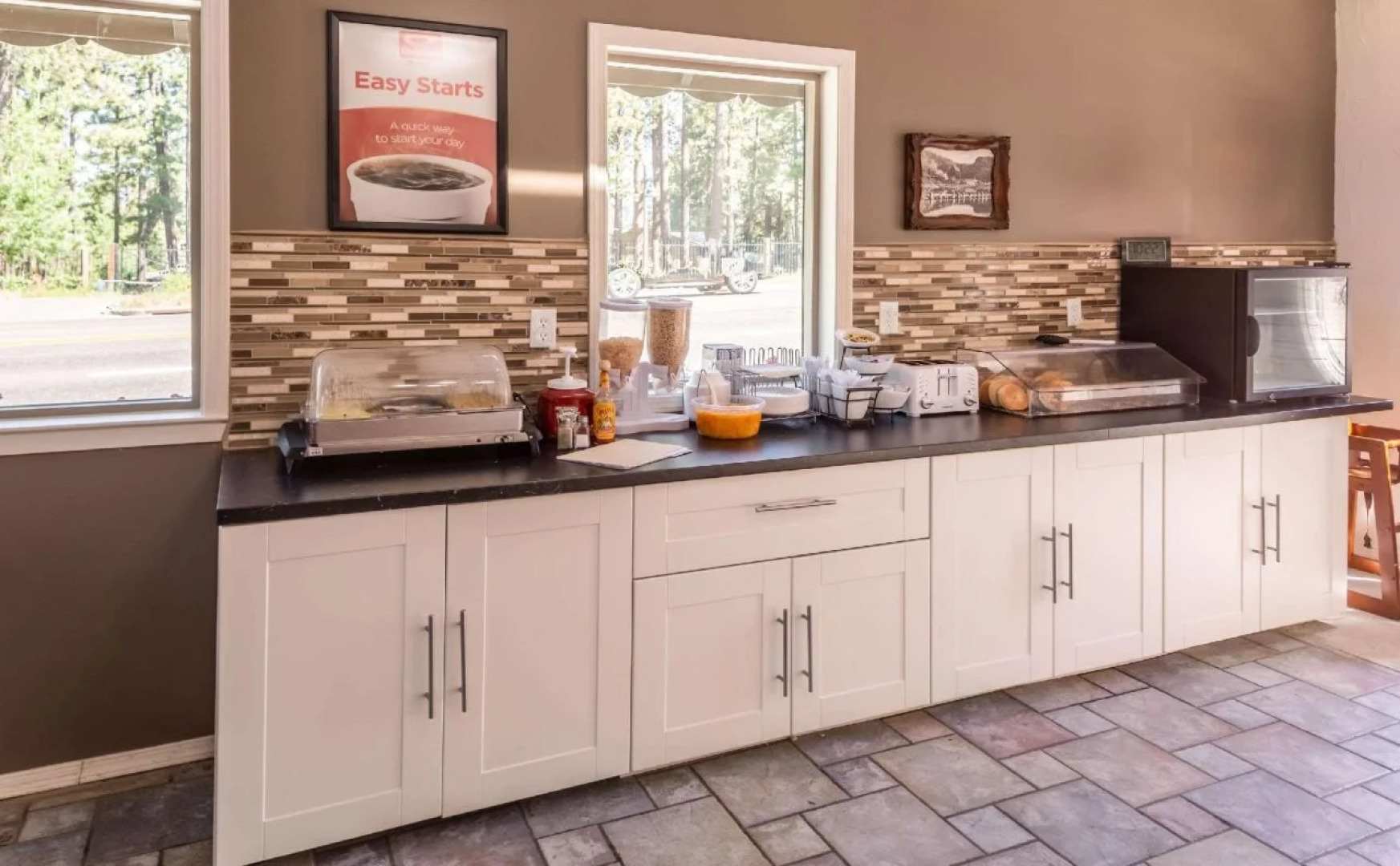 Econo Lodge Inn & Suites Heavenly Village Area