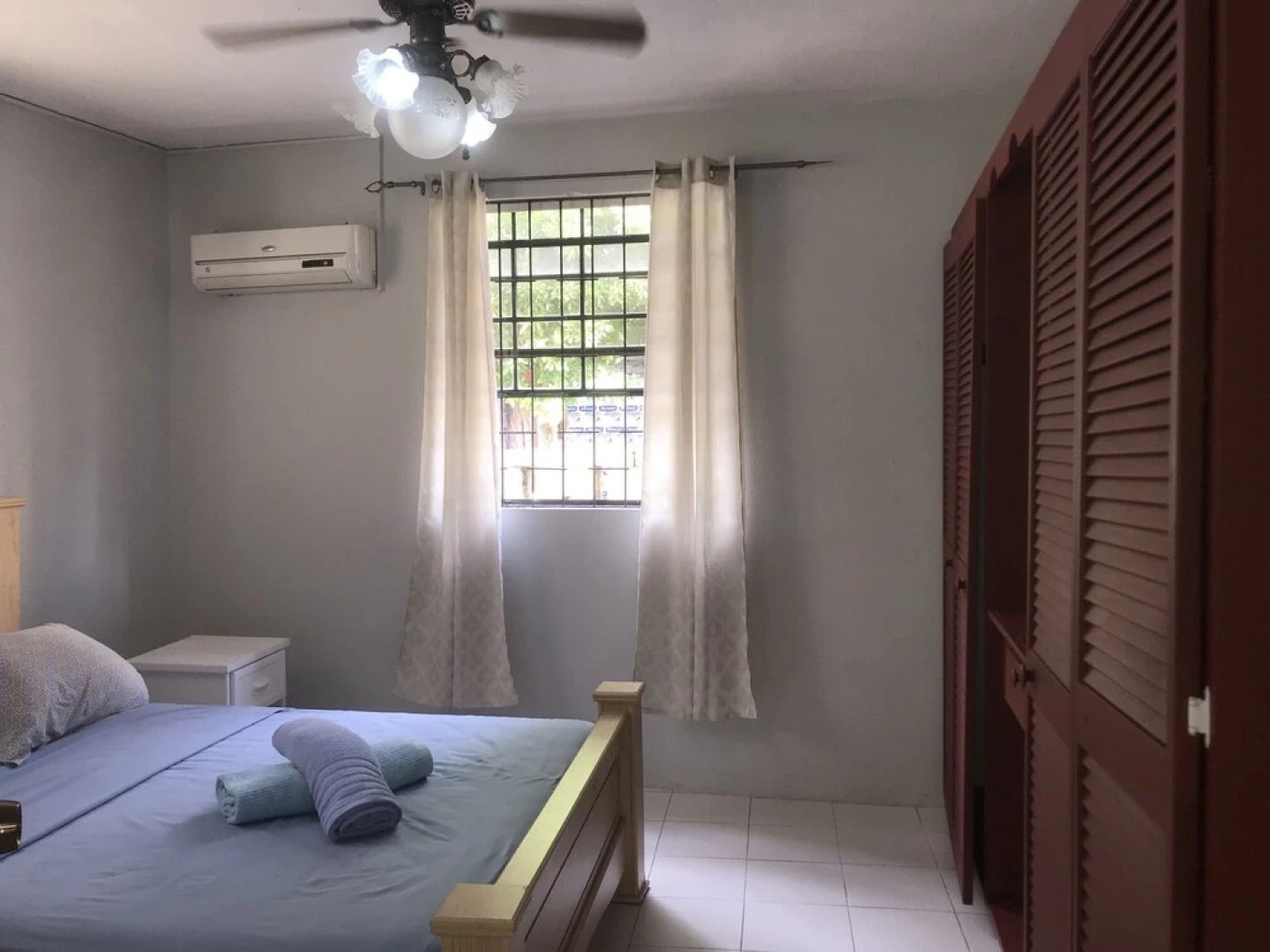 Maxwell Beach Apartment