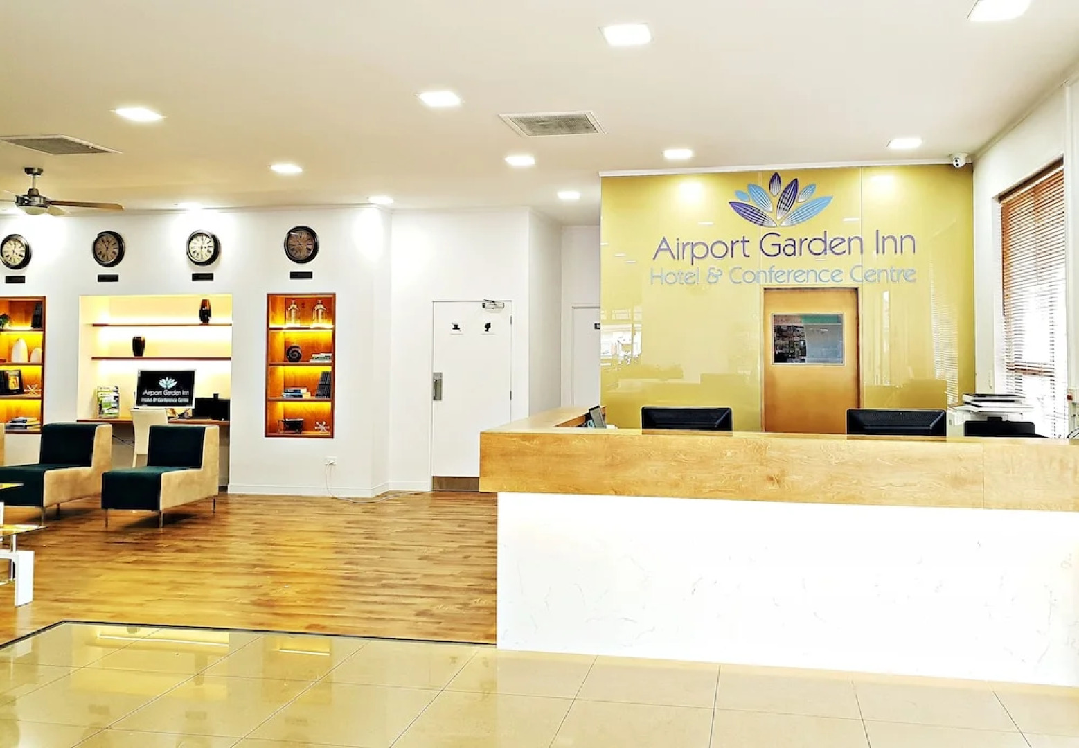 Отель Airport Garden Inn 