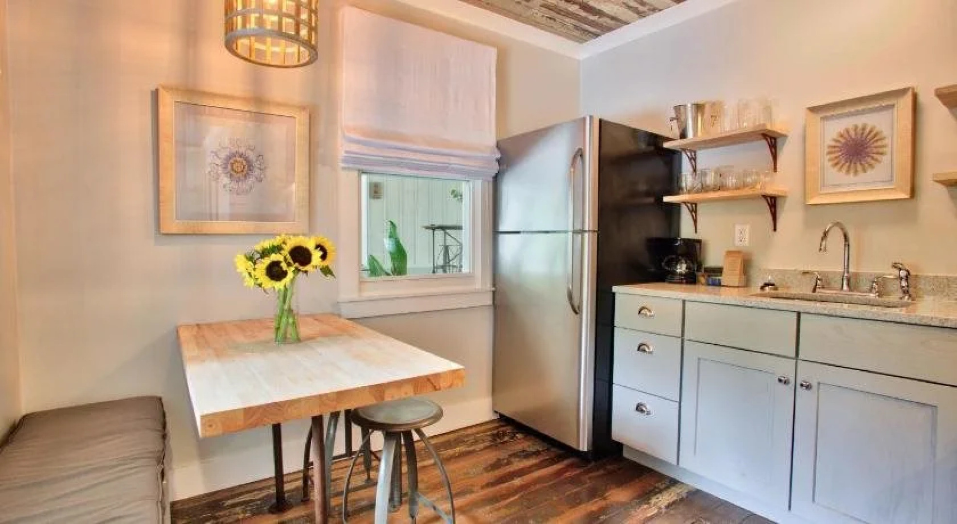 The Roost Ocean Springs