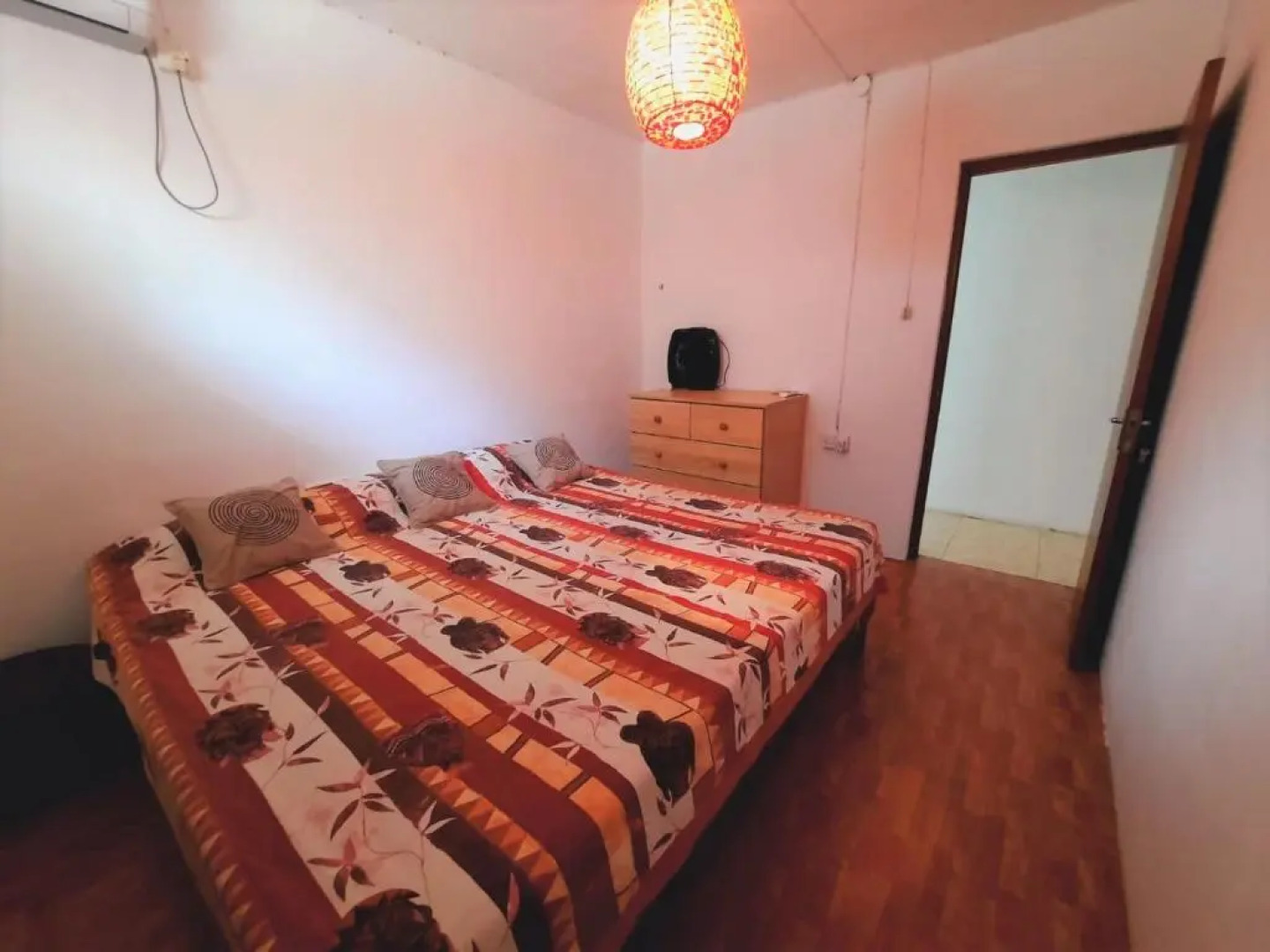 Chaleureuse maison située a 1 minute de la plage