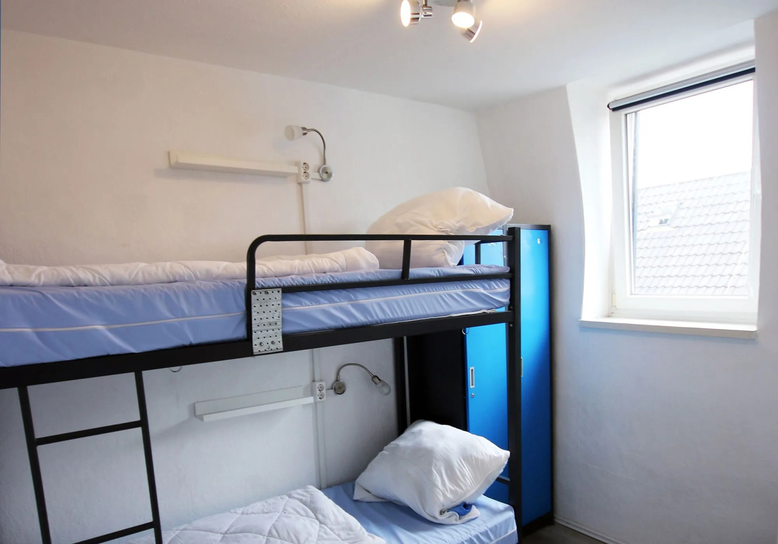 The Penny Pincher Inn - Hostel