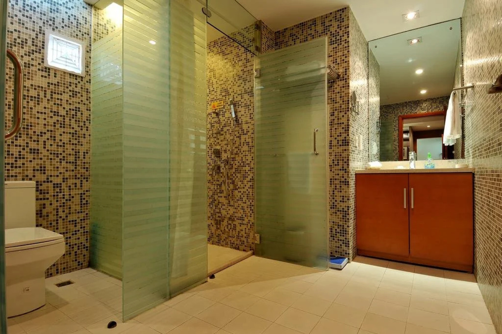 Kunming Long Teng Hotel