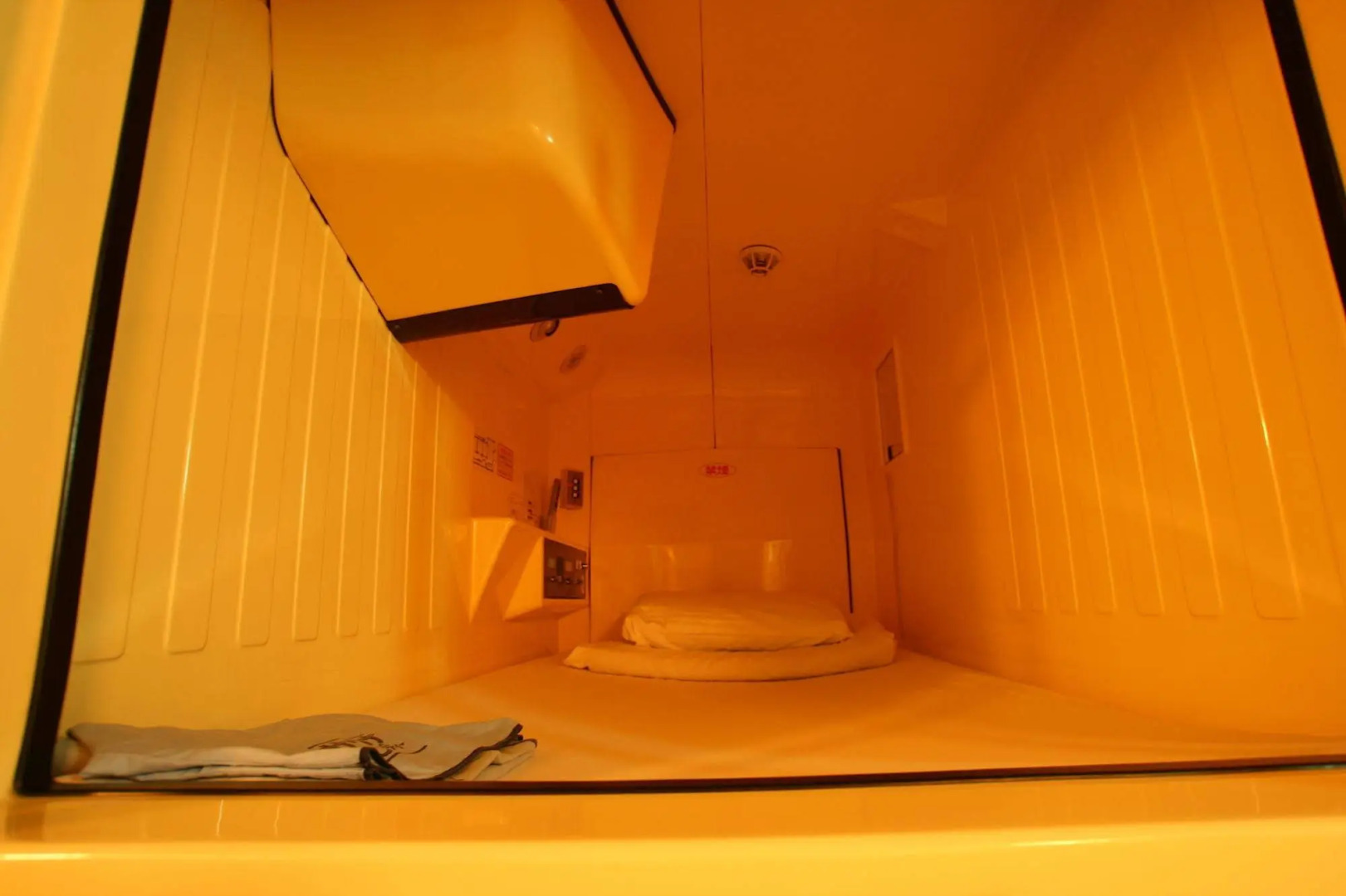 Business Inn Newcity - Caters to Men