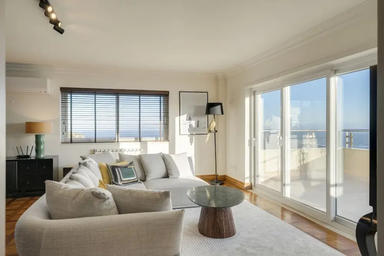 Coastline Arrabida Villa by Cadenzalux