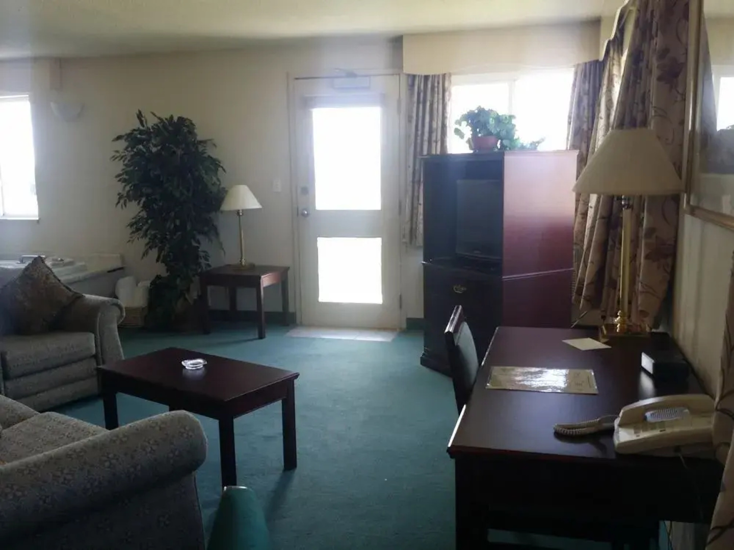 Tamarack Motor Inn