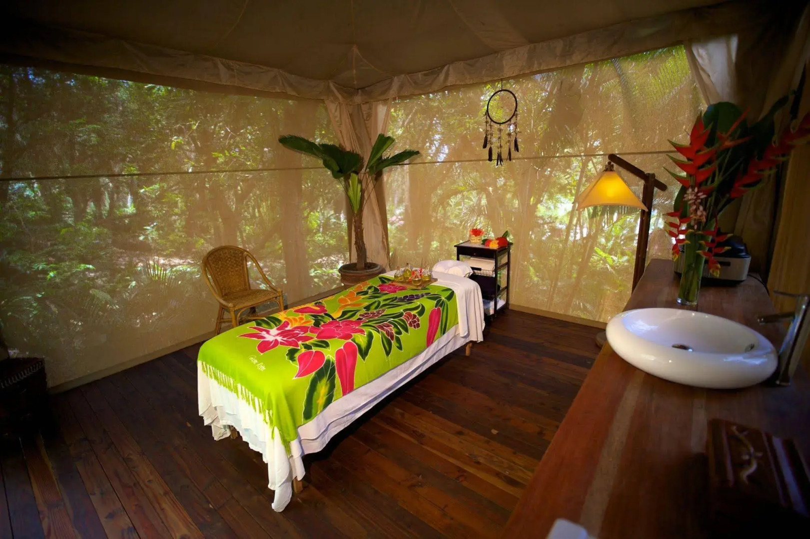 El Sano Banano Beachside Hotel