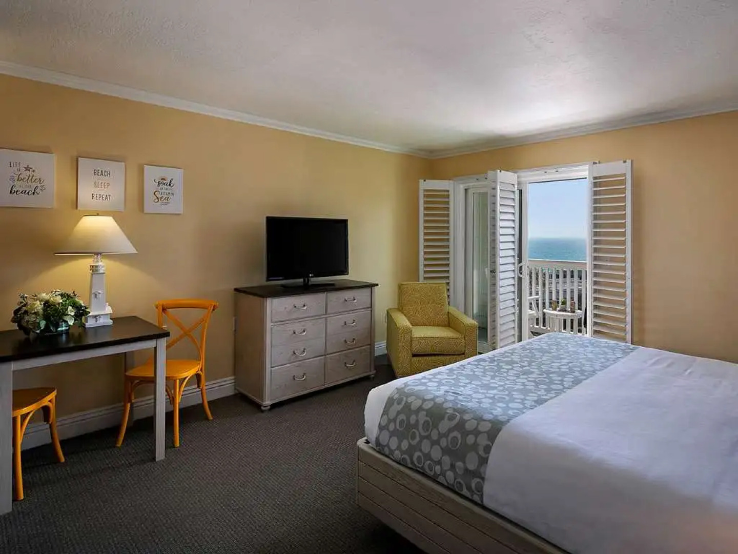 Pismo Lighthouse Suites