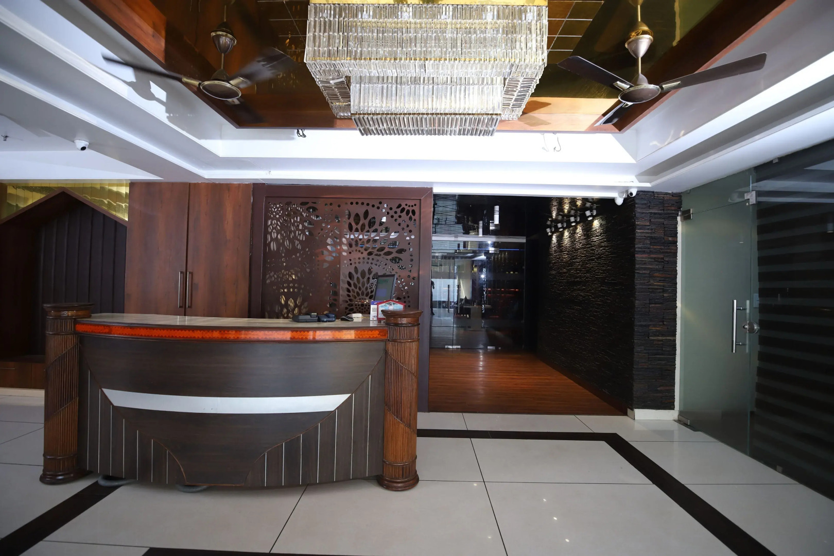 Visit Hotel & Restaurant