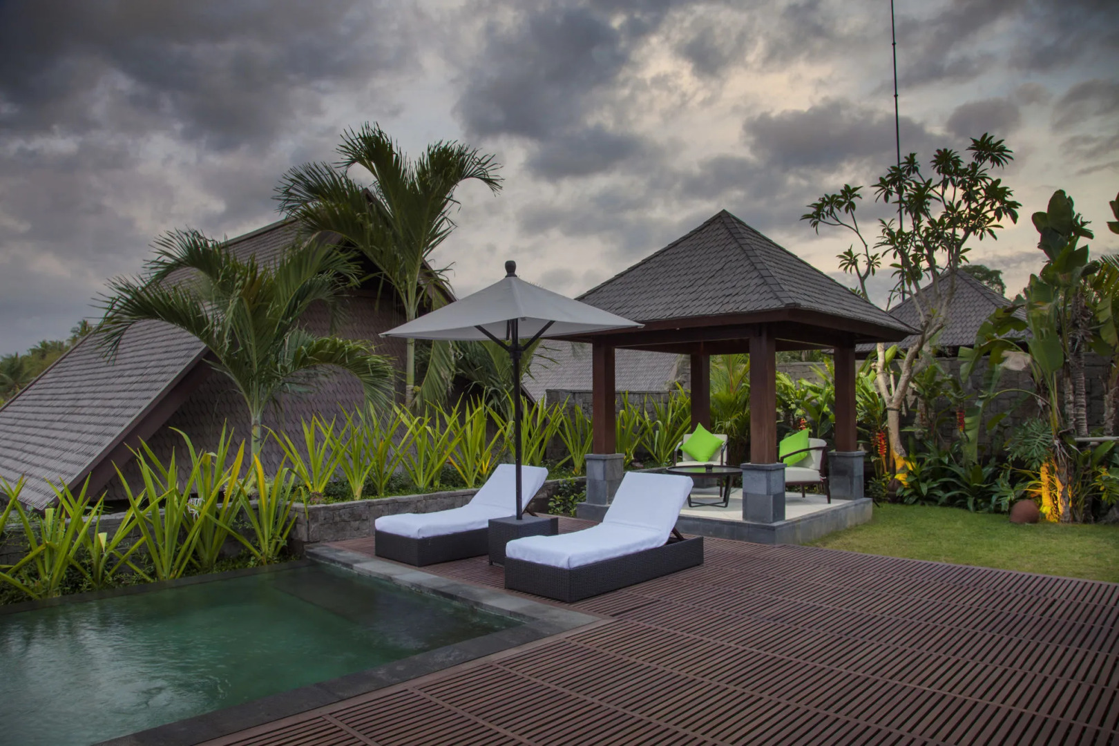 Sanctoo Suites and Villas