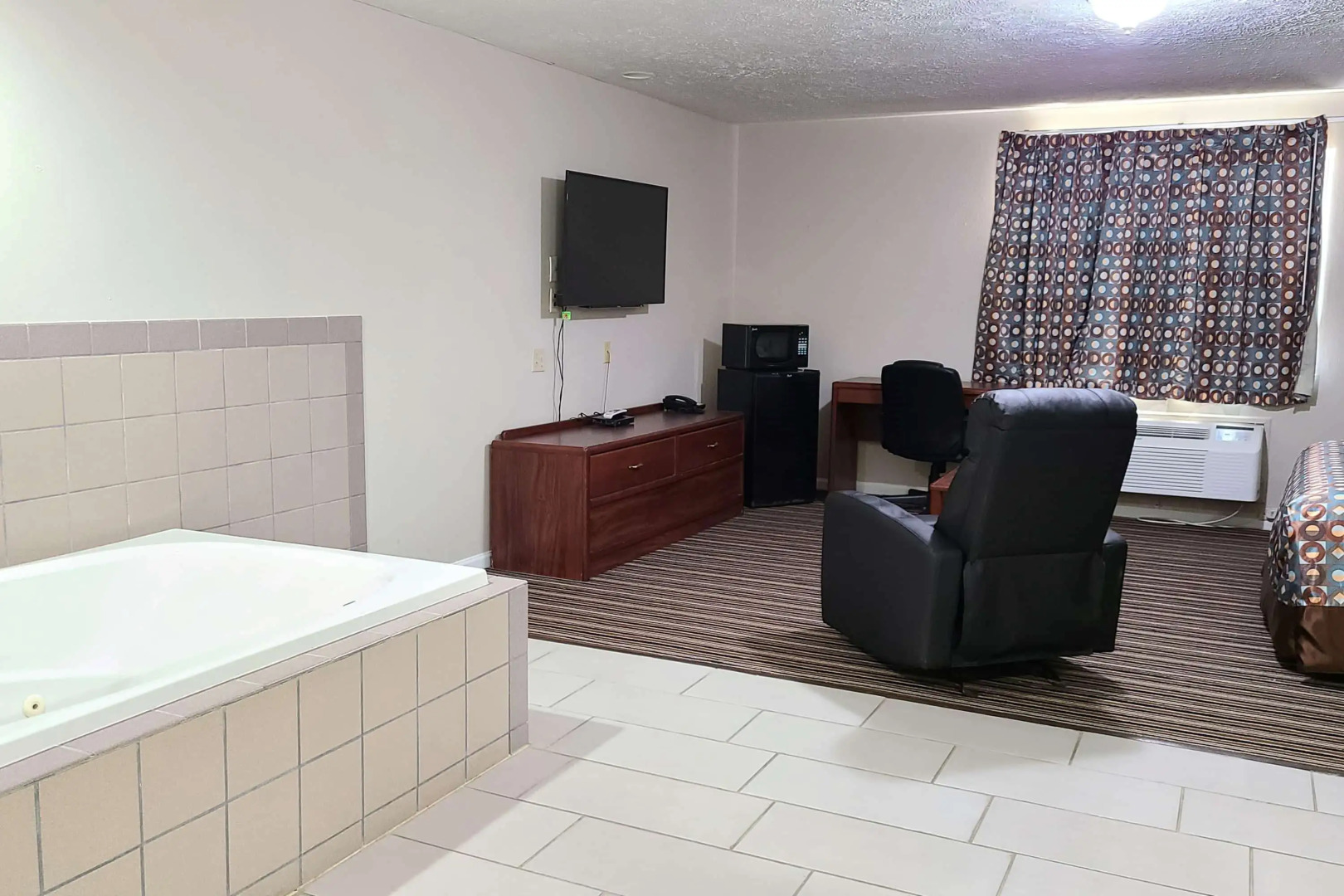 Super 8 by Wyndham Missouri Valley