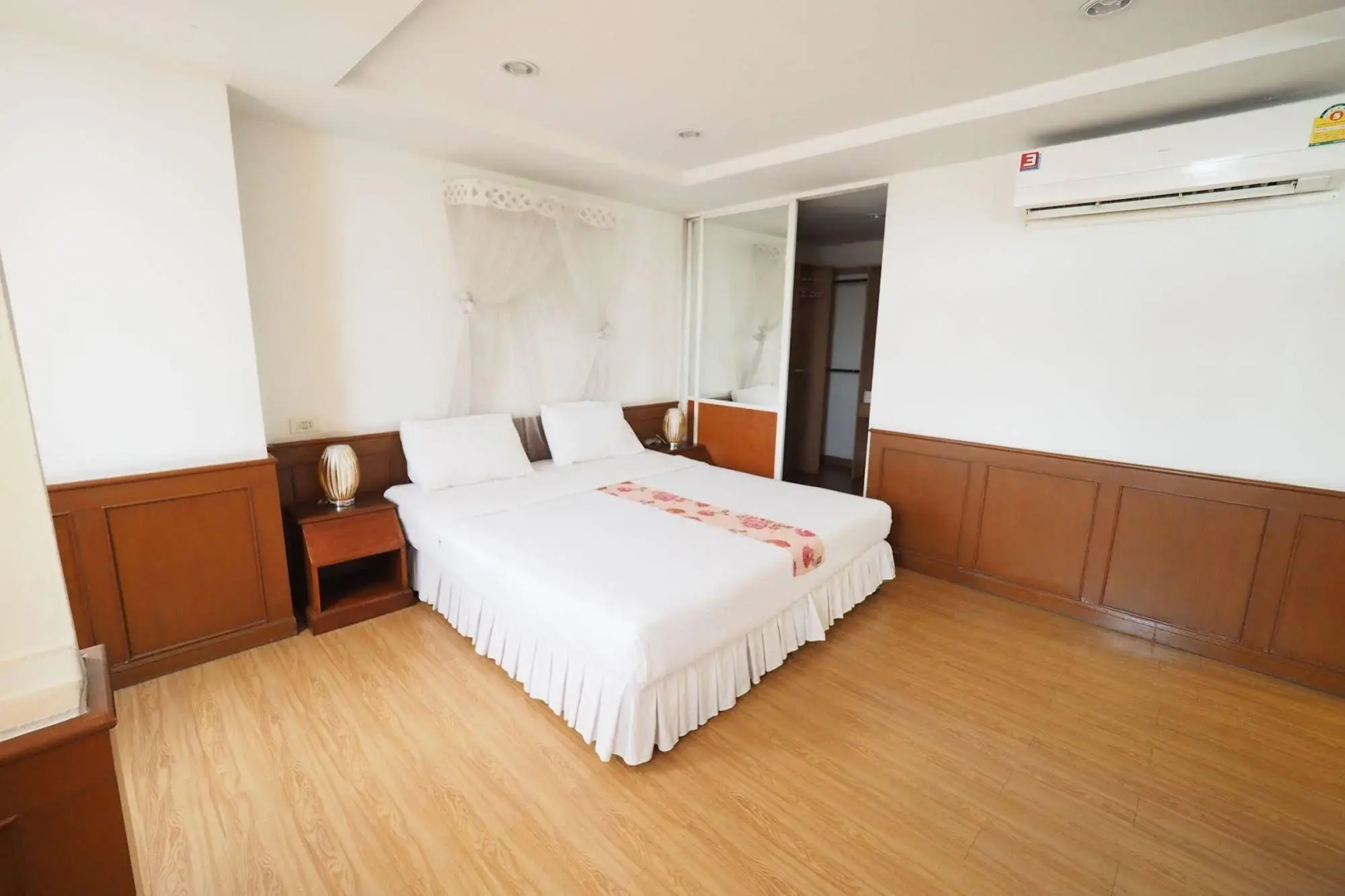 Navanakorn Golden View