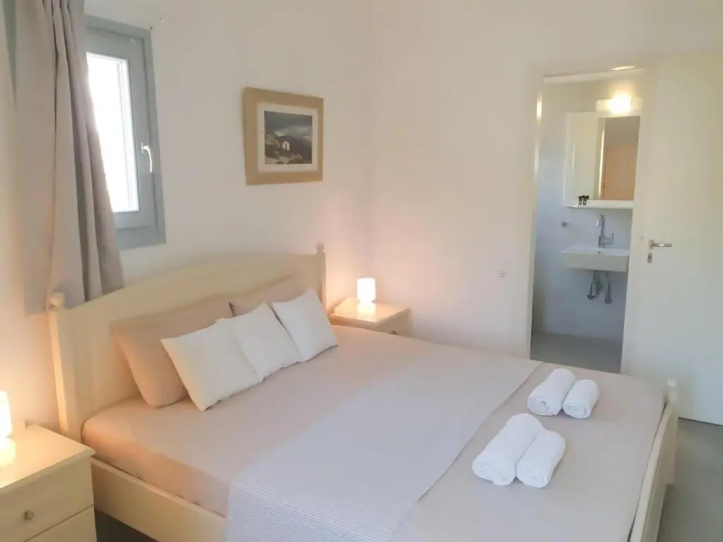 Thomas Apartments in Katapola