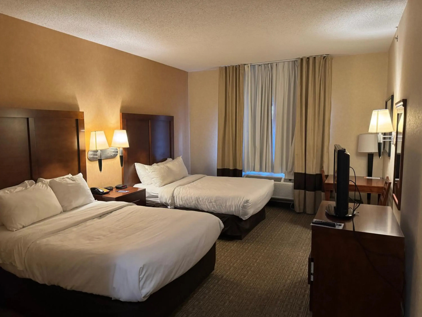 Comfort Inn & Suites Hamburg - Buffalo South