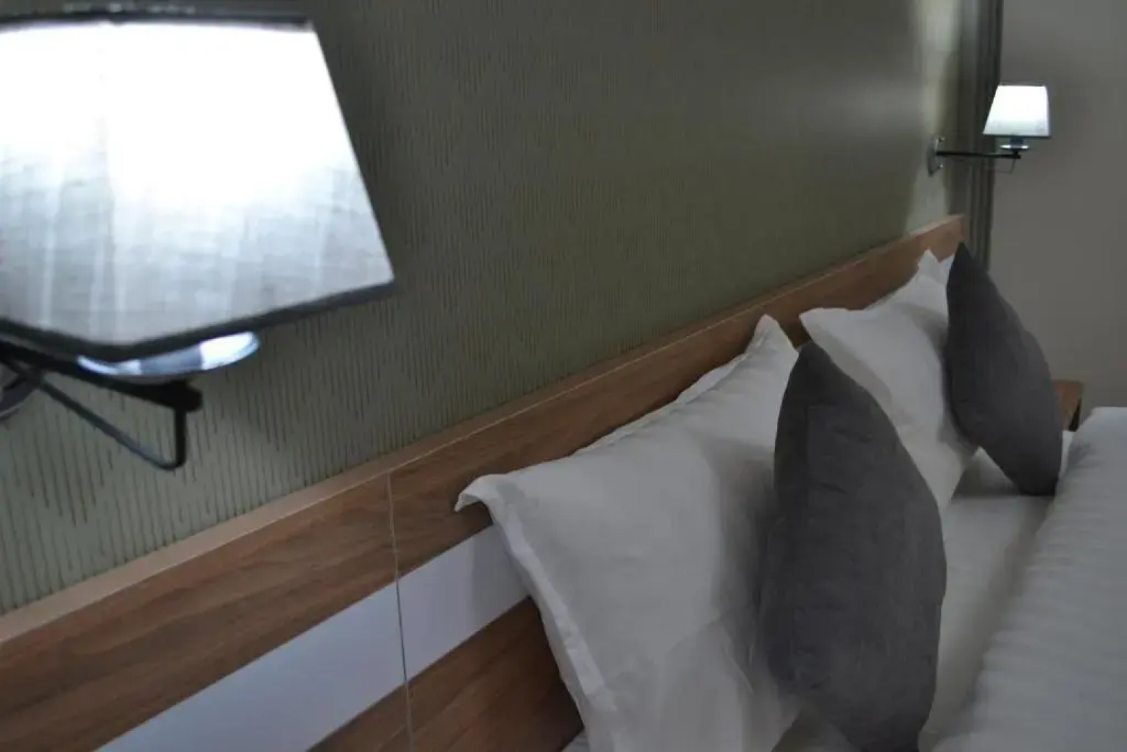 GOLDENDRAGON.VILLAHOTEL