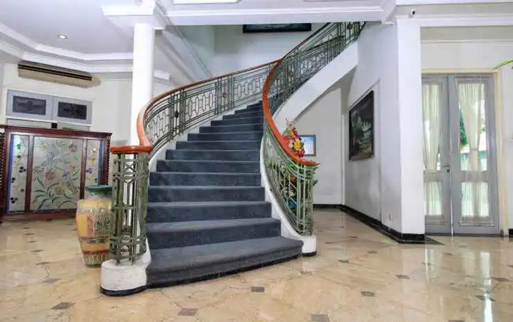 Bandar Narita Hotel