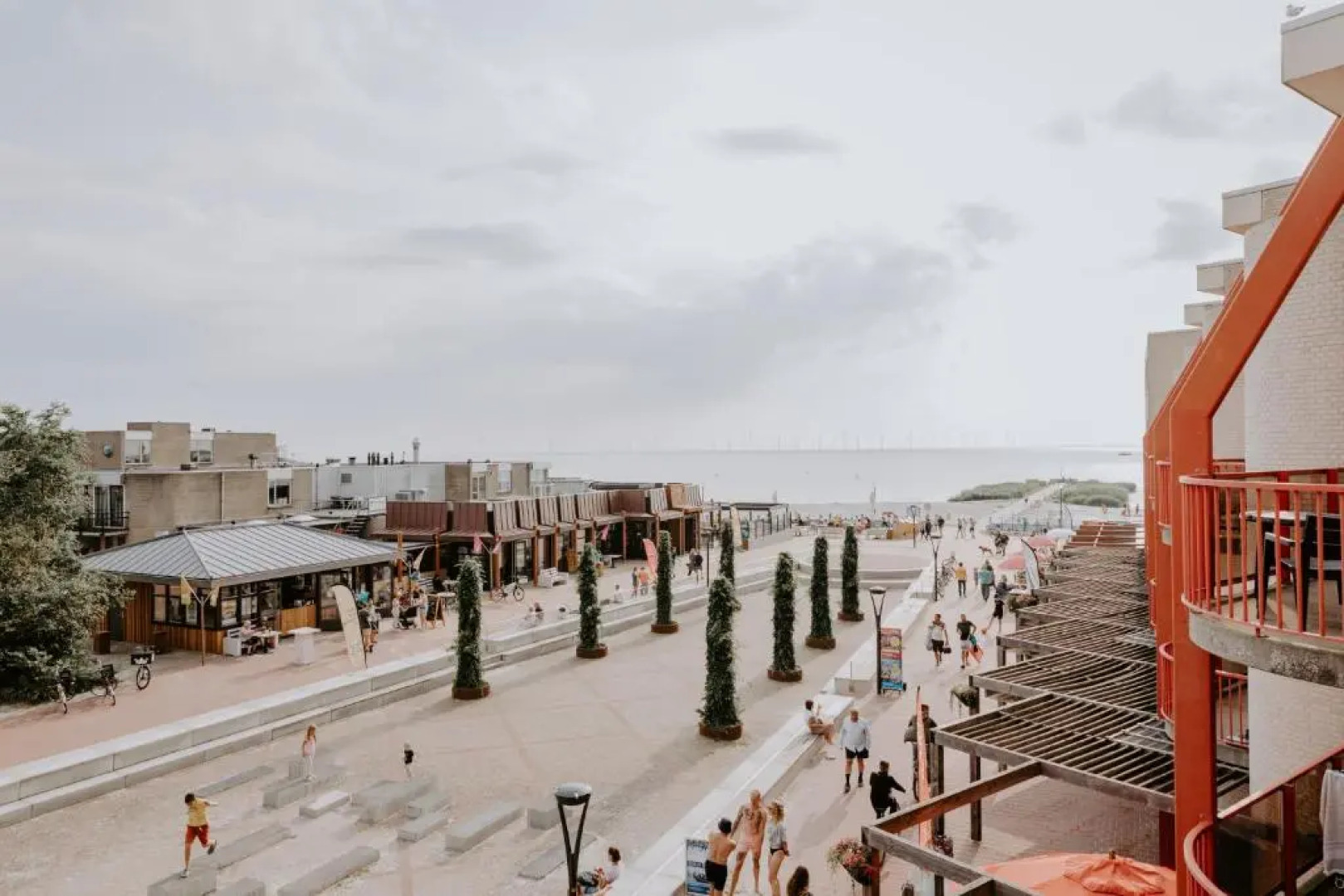 Stijlvol appartement op strand Makkum