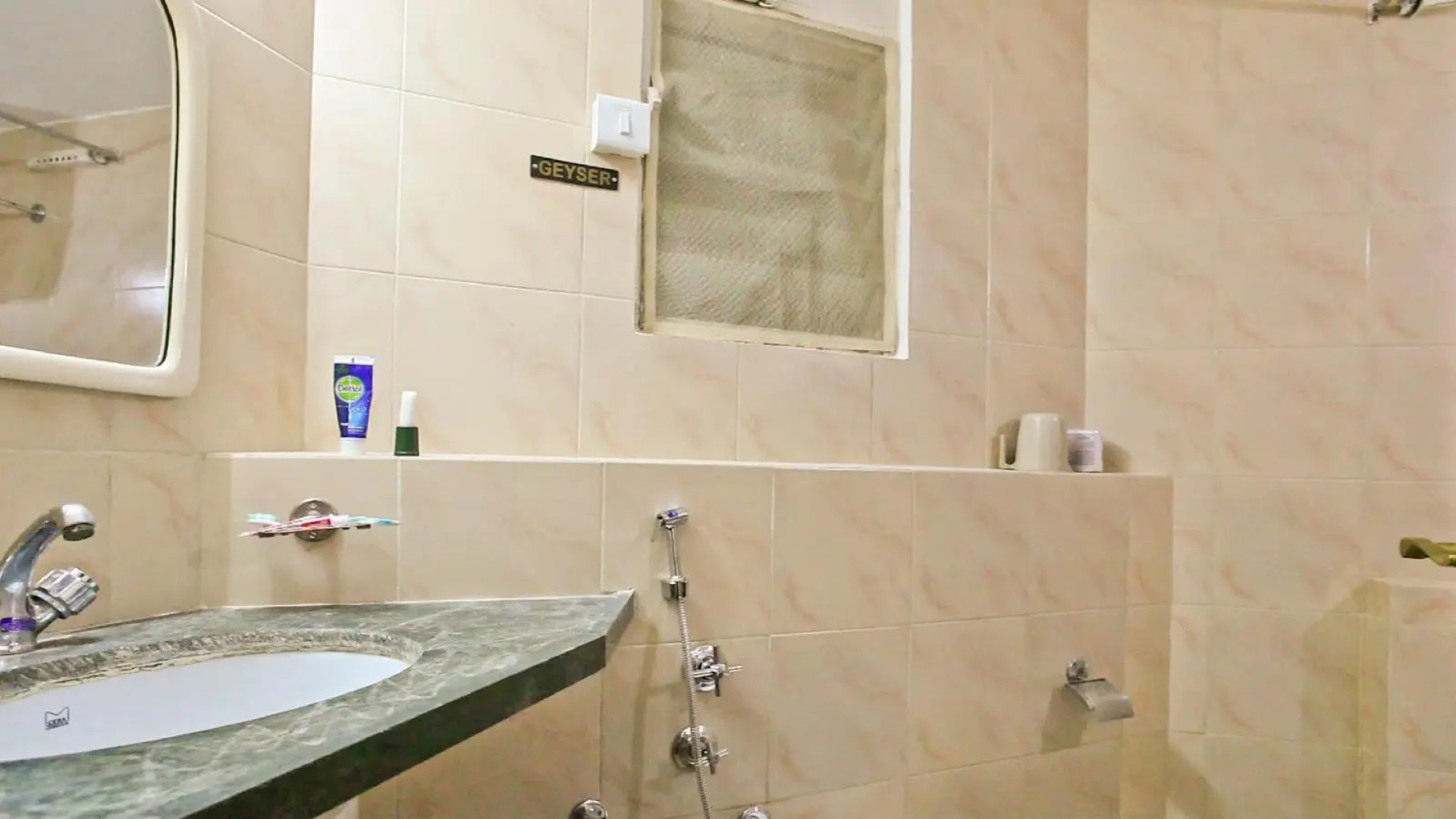 Siddharth Palace Hotel