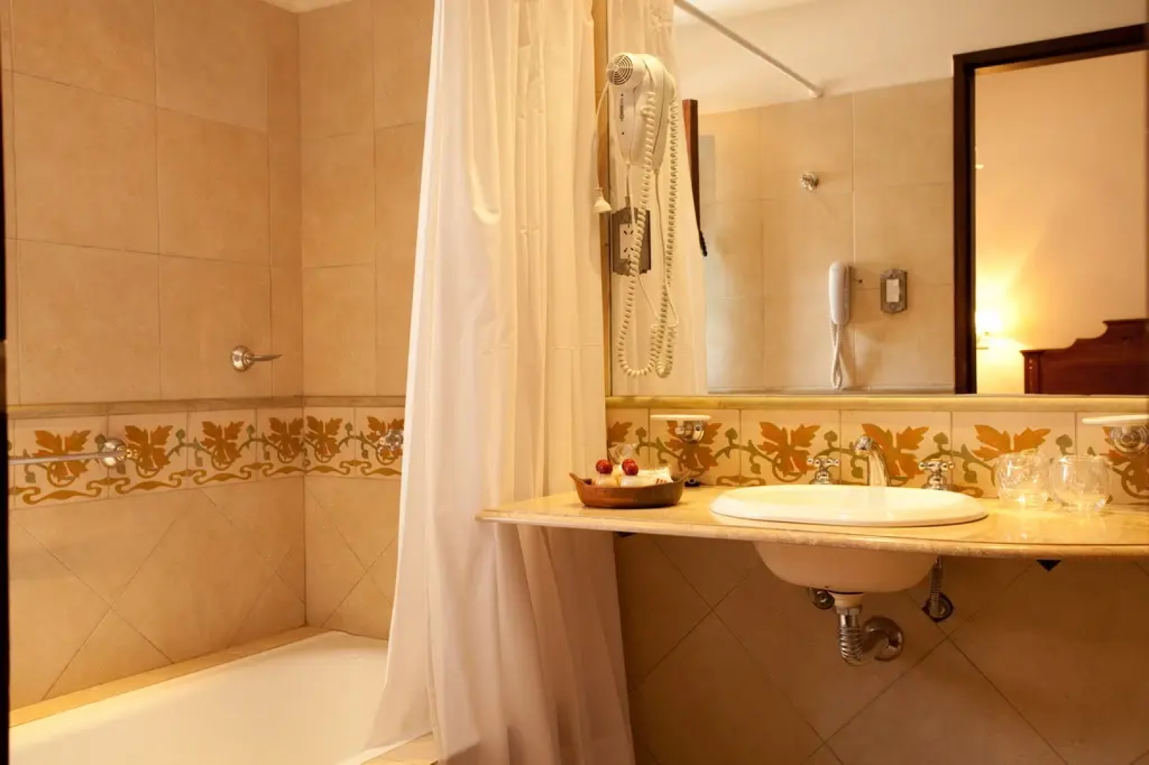 Marques de Tojo Hotel